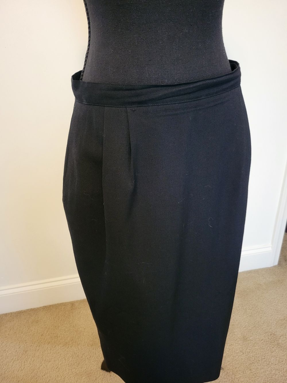 Austin Reed 100% Worsted Wool Black Midi Vintage Academia Pencil Skirt Size 12 - Picture 2 of 7